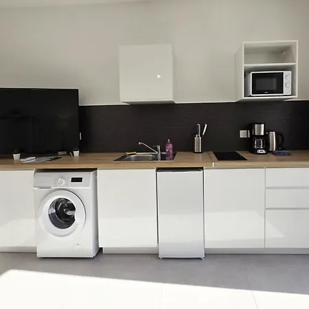 Gregbnb - 23m2 - Climatise -10min Gare - 6 *